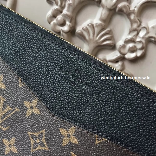 Louis Vuitton M62048 Daily Pouch Monogram Canvas Noir