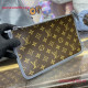 M12583 Fall-Winter 2024 Show CarryAll Dark MM Trianon Gray