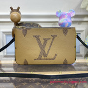 M69203 Double Zip Pochette Monogram Canvas