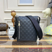 N42418 Discovery Messenger BB Damier Infini Leather 