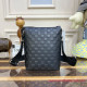 N42418 Discovery Messenger BB Damier Infini Leather 