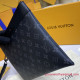 M81569 Pochette To-Go Monogram Eclipse Canvas