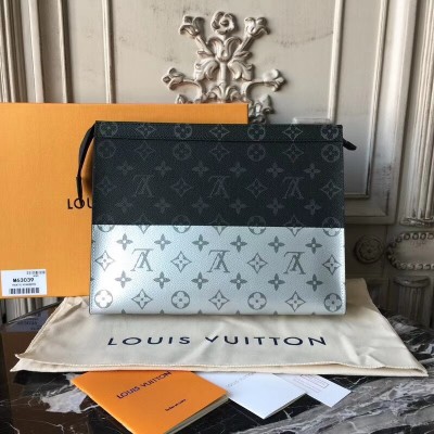 Louis Vuitton M63039 Pochette Voyage MM Monogram