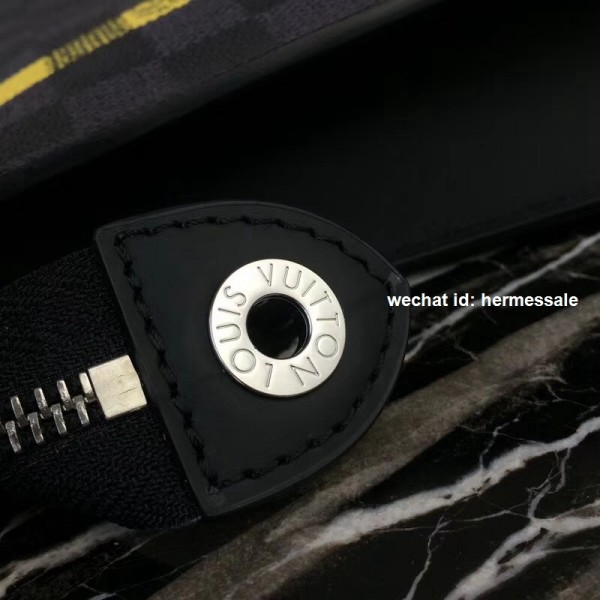 Louis Vuitton N60107 POCHETTE VOYAGE MM Damier Graphite Stripe