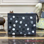 M81934 LV x YK Pochette Voyage Monogram Eclipse Canvas