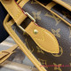 M42249 Gibeciere GM Messenger Bag