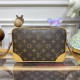 M51276 Trocadero 24 Shoulder Bag