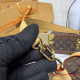 M26191 Pochette Mia (Authentic Quality)