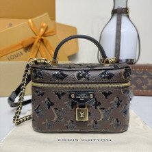 M27049 New Vanity Chain Pouch Monogram Noir (Authentic Quality)
