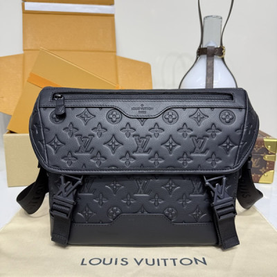 M25121 Messenger Voyager PM Black (Authentic Quality)